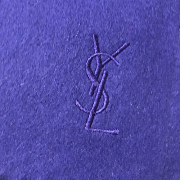 New in package, Yves Saint Laurent Logo-Embroidered Wool Scarf - Picture 2 of 10